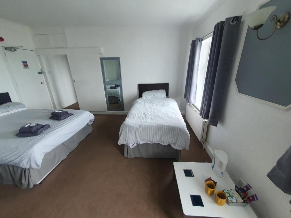 Highlander Hotel 3*