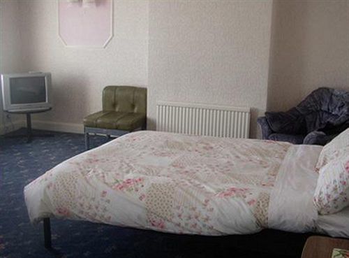 Highlander Hotel