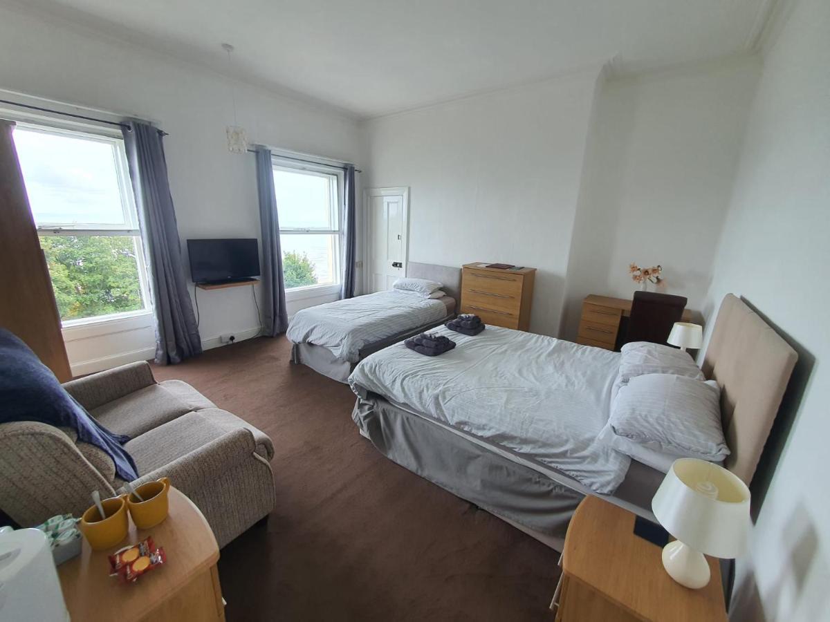 Highlander Hotel 3*
